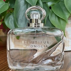 Beautiful Magnolia by Estée Lauder